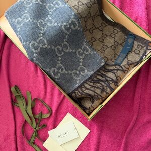 Double face large scarf with box